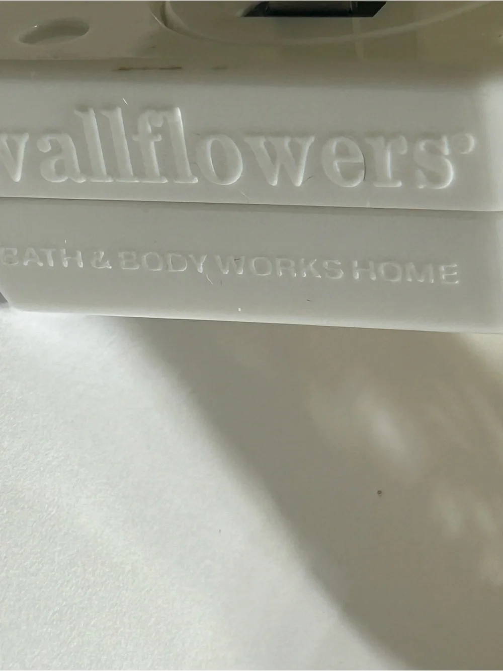 Wallflower White Plug-In Fragrance Holder - Picture 6 of 9